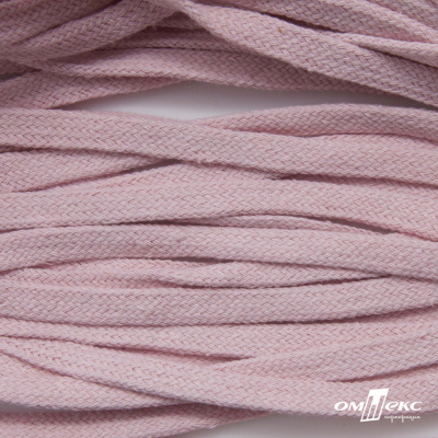 Шнур плетеный d-8 мм плоский, 70% хлопок 30% полиэстер, уп.85+/-1 м, цв.1019-св.розовый - купить в Муроме. Цена: 735 руб.